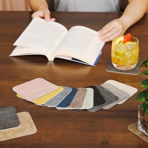 Chitomars Lot de 12 Dessous de Verres avec Support, Double Face Lavable sous Verres Simili Cuir Antidérapant Originaux Dessous de Verres pour Café, Boissons, Bière Tasses (Gris Beige, Lot de 12)