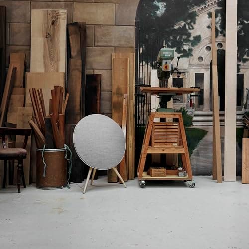 Bang & Olufsen Beosound A9 (5ème Génération) - Enceinte Design Emblématique de Luxe Puissante Bluetooth et WiFi Connectée avec Pieds en Bois - Natural Aluminium