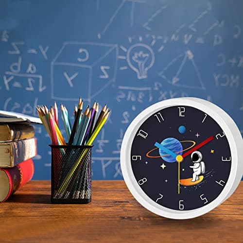 Idota Réveil éducatif pour enfants, sans tic-tac, espace, astronaute, réveil analogique, rond, caricature, réveil, pour garçons, filles, réveil à piles (sans batterie) - Blanc