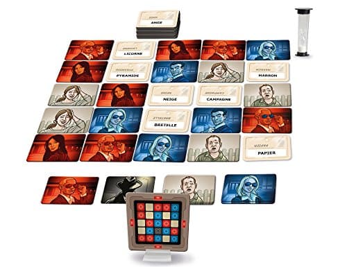 IELLO CODENAMES – Le jeu culte de déduction - Plébiscité par des milliers de joueurs ! Trouvez les bons mots et évitez l’assassin – Jeu de société addictif en équipe pour des soirées inoubliables - VF