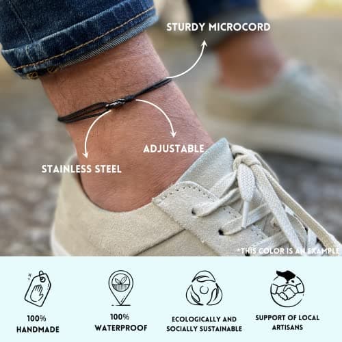 Made by Nami Bracelet de Cheville Fin pour Hommes et Femmes avec Fermoir Mousqueton Artisanal - Bijoux de Surfeur Maritime - Minimaliste en Tissu - 100% Étanche et Réglable (Noir)