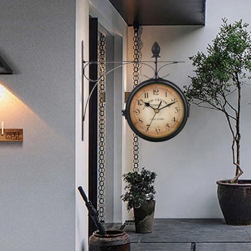Syfunlv Horloge de Gare Rétro Double Face, Jardin Train Gare Horloge Murale, Nombre Horloge Murale en Fer, pour L’intérieur et L’extérieur Maison Terrasse Jardin Cuisine Cour Séjour, 21,8 * 21,8 cm