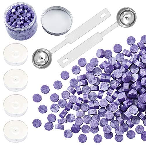 CRASPIRE 300 pièces de Perles de Cire à Cacheter Octogonales Bâtons avec 4 bougies à Thé et 2 pièces de Cuillère à Cire pour le Cachetage de Timbres de Cire (Violet Perle)
