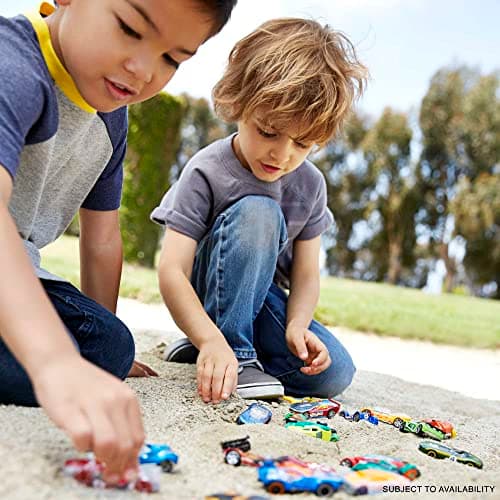Hot Wheels Coffret de 10 Véhicules (Modèles Variables)