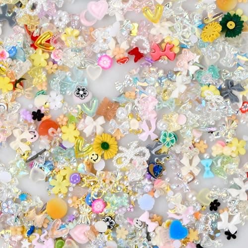 Lot de 500 Charmes D'ongles 3D, Multistyle Perles Décoratives pour Nail Art, Aléatoire Bijoux Ongle de Résine, Coeur Ours Noeud Papillon Fleur Nail Art Bijoux pour Femmes Filles DIY