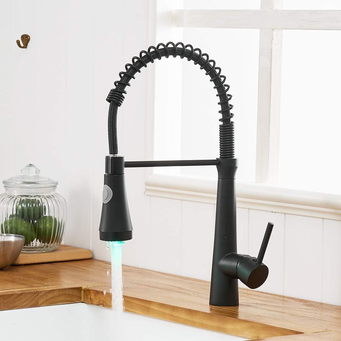TIMACO Cuisines de robinet LED avec ressort en spirale, raccords d'évier pivotants à 360 °, robinetterie de cuisine et douche coulissante - Haute pression, noir