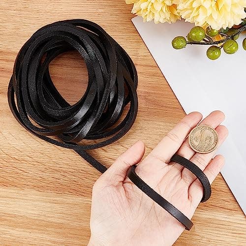 GORGECRAFT 5 m Lacet Plat en Cuir 7 mm de Large Cordon en Cuir Véritable Cordon de Tressage Noir Bandes de Cuir Brillant Perles Sangle Fils pour Bricolage Cuir Artisanat Collier Bracelet Bijoux