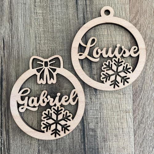 Boule de Noël Prénom personnalisée en bois de hêtre. Décoration sapin de Noël, cadeau unique