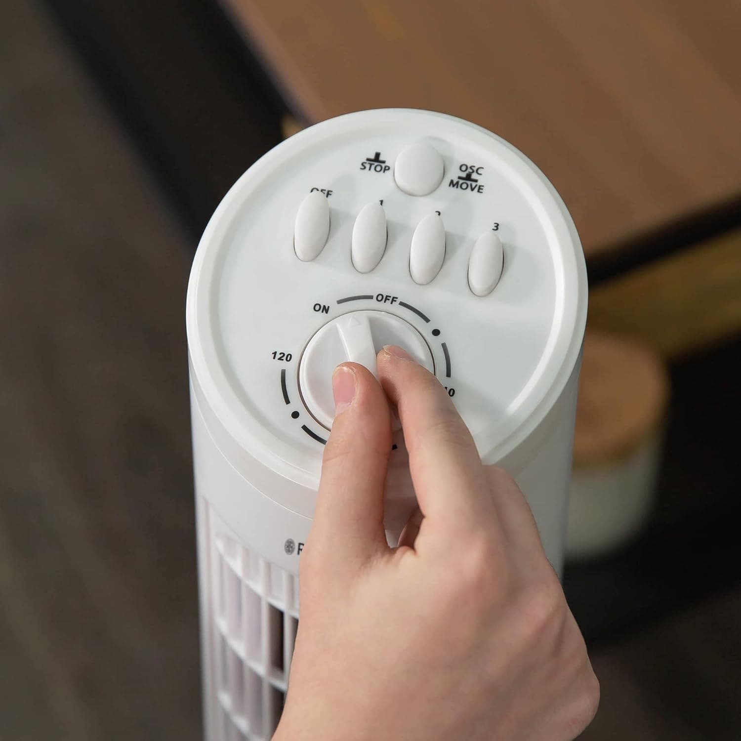 Russell Hobbs 29" Pouces, Léger, Ventilateur Tour, 3 Vitesses, Oscillation 75°, Flux D'Air Puissant, Fonctionnement Silencieux, Minuterie, Parfait Pour La Maison Ou Le Bureau, Blanc - Rhtf2921