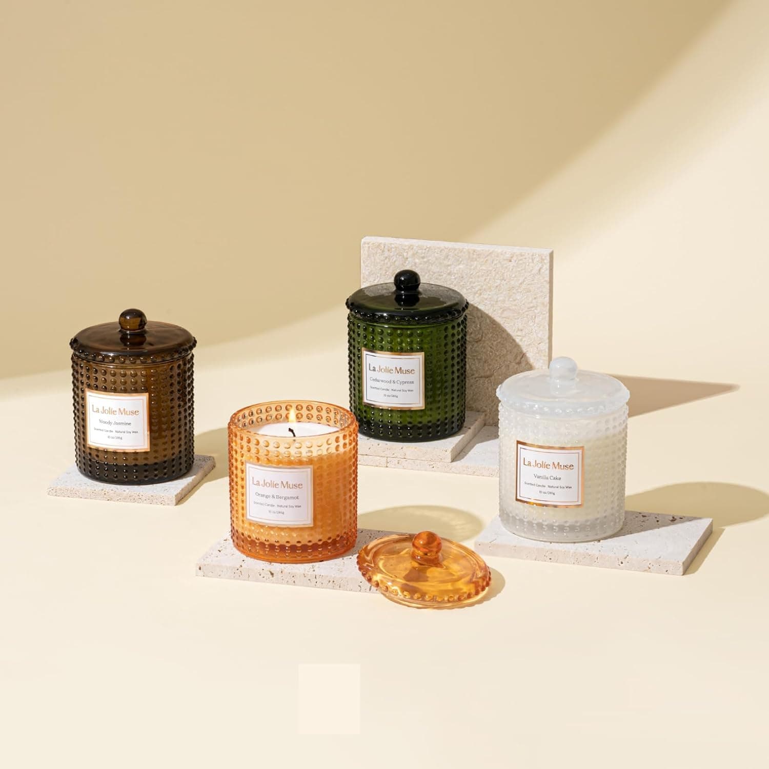 LA JOLIE MUSE Bougie Parfumée à la Bergamote et l’Orange, Bougies Orange pour une Maison Parfumée, Bougie aux Agrumes, Bougies en Soja Naturel, Pot à Bougie Haut de Gamme, 75 heures, 285 g