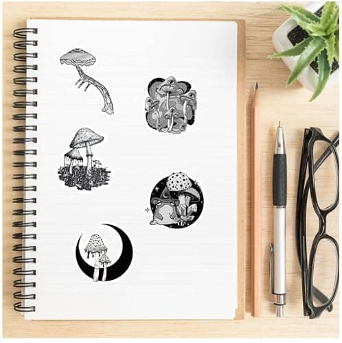 Goth Style Mushroom Lot de 50 autocollants gothiques esthétiques noirs et blancs imperméables en vinyle décoratif petits autocollants pour guitare, bouteille d'eau, bagages, tablette, téléphone,