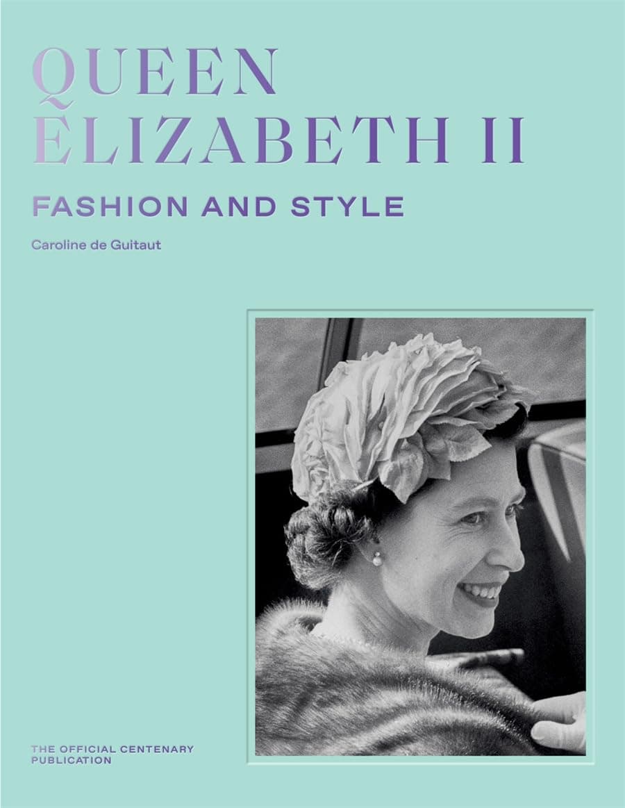 Queen Elizabeth II Fashion & Style /anglais