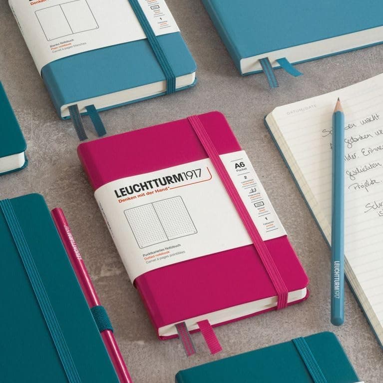 Leuchtturm1917 342918 Carnet Pocket A6 Ligné 185 pages numérotées Bleu marine