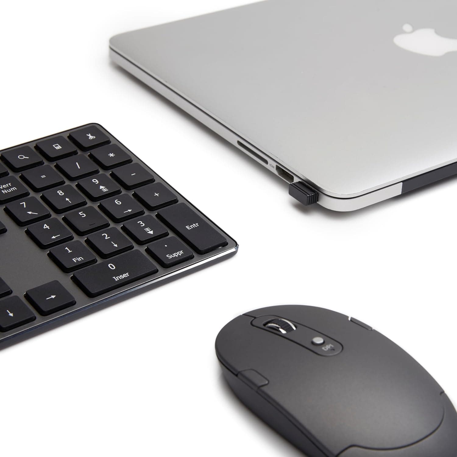 Amazon Basics souris sans fil rechargeable - Clavier complet ultra-mince et silencieux avec pavé numérique, FR Layout Gray, noir
