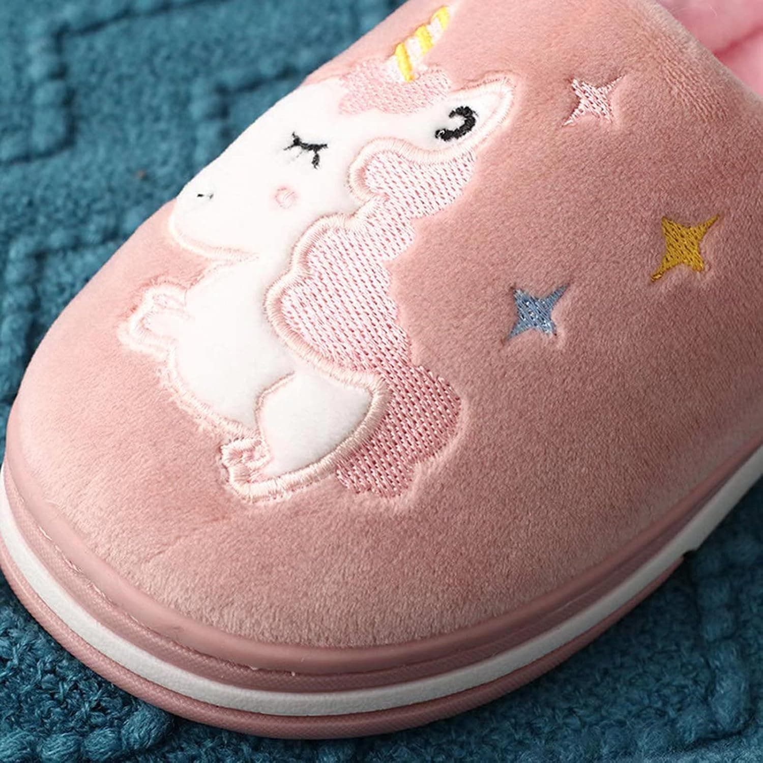 Chaussons Enfant Pantoufles Hiver Chaussures Chaudes pour La Maison en Fille Garçon Licorne Lapin