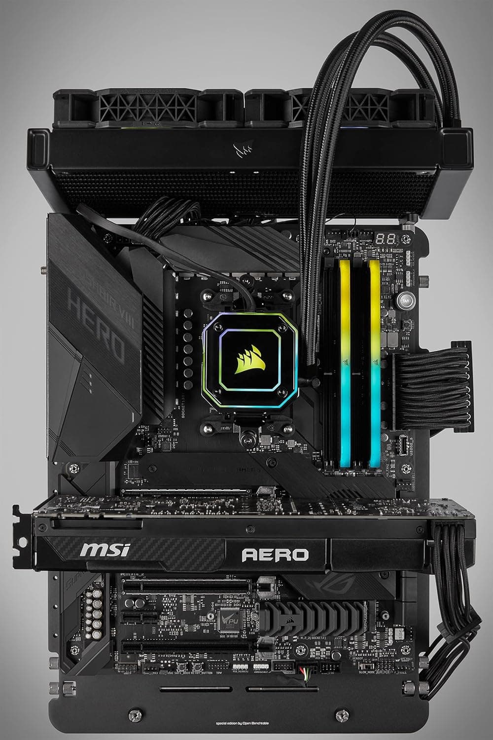 Corsair Vengeance RGB RS 16Go (2x8Go) DDR4 Jusqu'à 3200MHz C16 Mémoire de Bureau (Éclairage RGB Dynamique, Temps de Réponse Serrés, Compatible avec Intel & AMD 300/400/500 Series) Noir