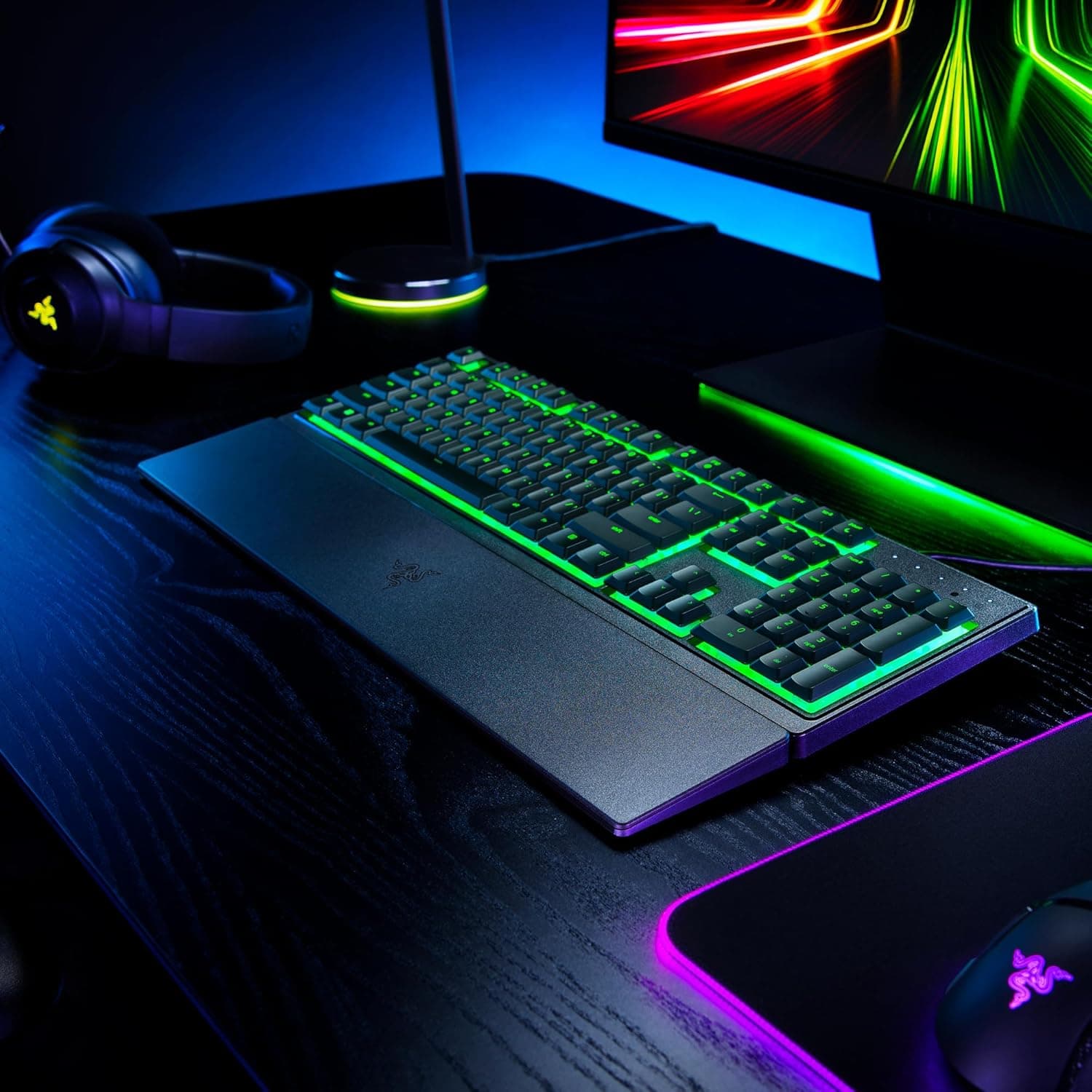 Razer Ornata V3 X - Clavier Gamer à Profil Bas (Switches à Membrane Silencieux, Repose-Poignet Ergonomique, RGB Chroma, Touches en ABS Vernies aux UV) Clavier AZERTY | Noir
