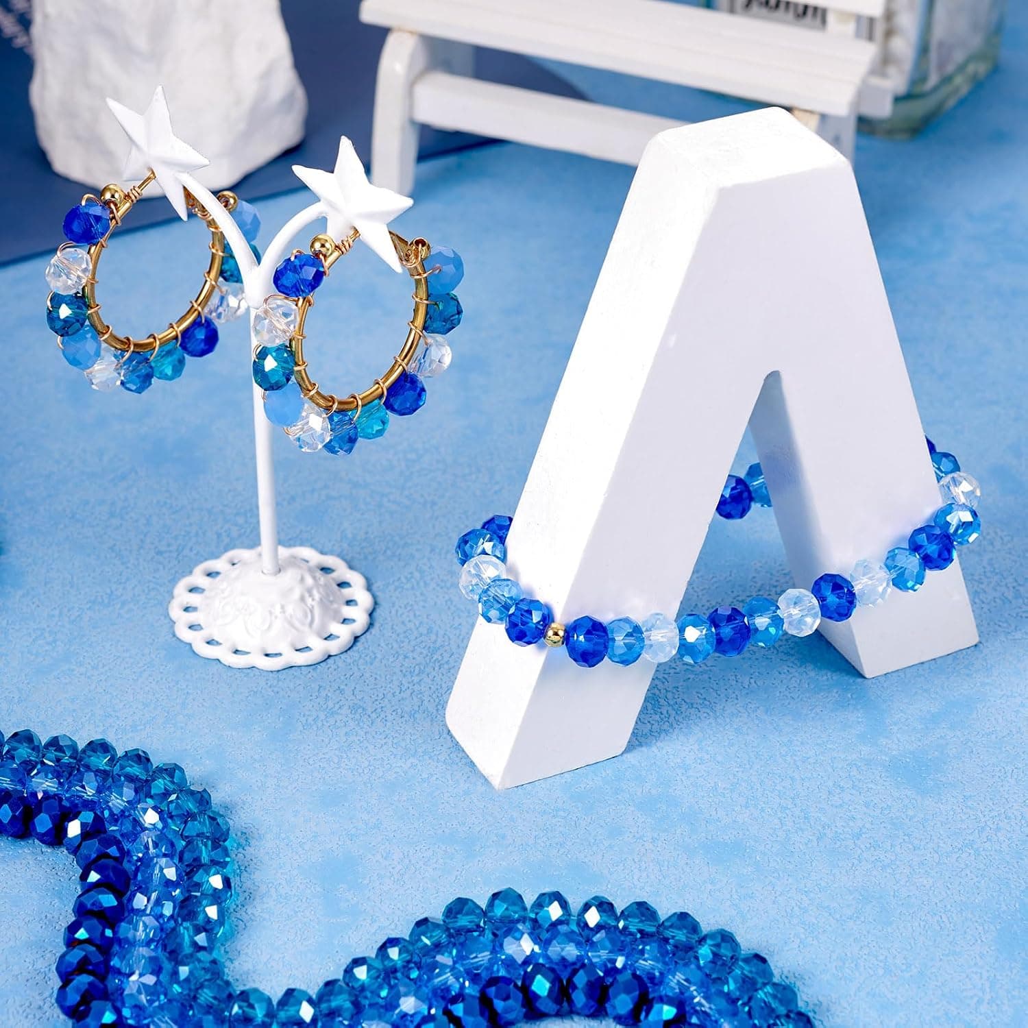 FASHEWELRY 576 pièces Perles en verre rondelle à facettes de thème bleu plaquées transparents en verre pour bracelet, collier, création de bijoux