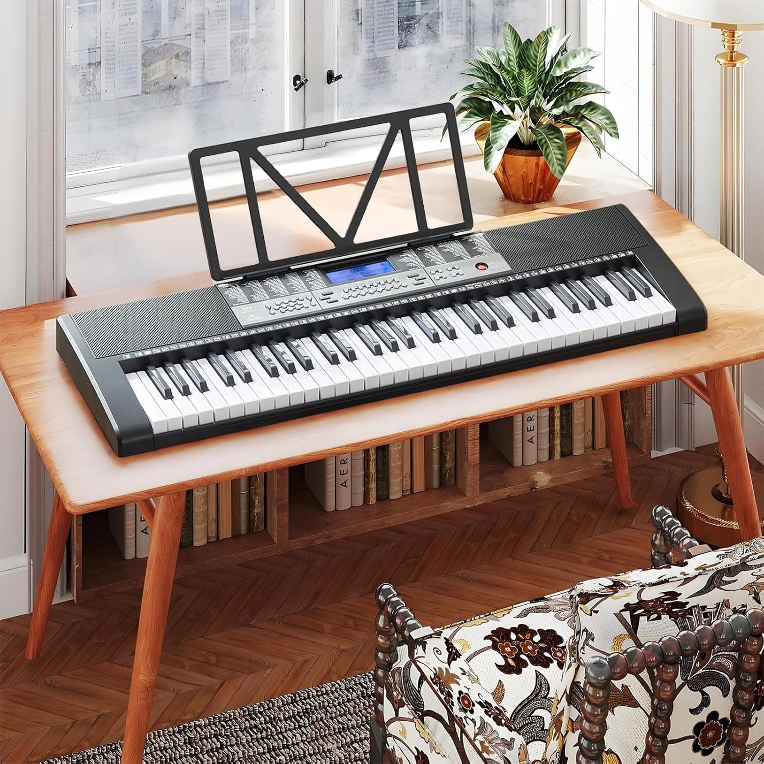 MUSTAR Piano à clavier lumineux 61 touches, clavier numérique pour débutants, piano électrique avec enseignement intelligent, support, tabouret, casque (Noir)