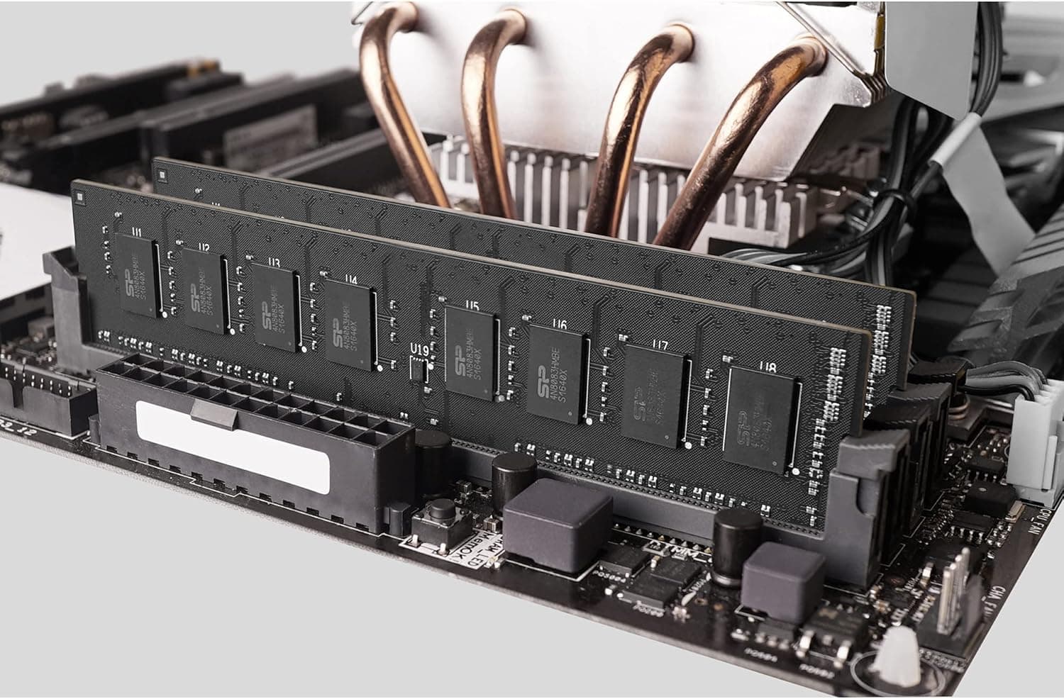 Silicon Power DDR4 Kit mémoire de bureau 16 Go (8 Go x2) 3200 MHz (PC4-25600) CL22 UDIMM 288 broches