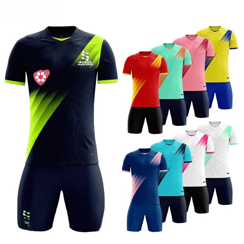 Ensembles de maillots de football personnalisés pour hommes, femmes et enfants, uniforme de football à impression à séchage rapide, blanc à sublimation, manches courtes, imbibé, 2023