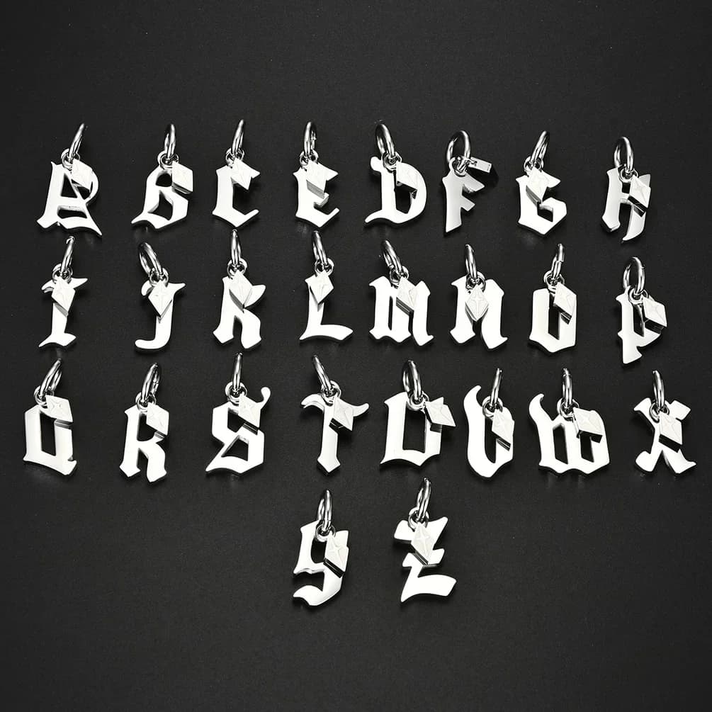 Colliers avec pendentif 26 lettres pour hommes, chaîne de couleur argent en acier inoxydable, bijoux à la mode, cadeau d'anniversaire pour petit ami A B C D E F M N O P Q