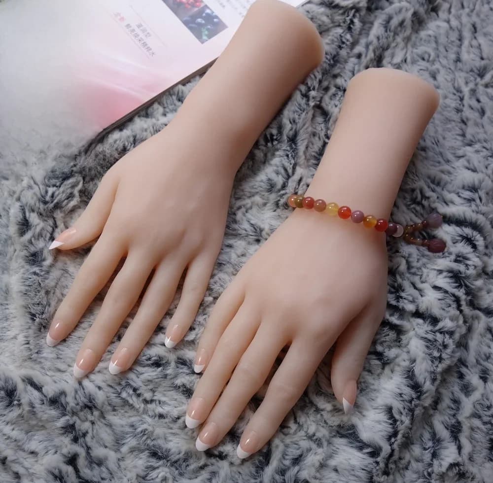Mannequin en Silicone group, Modèle de Mains Féminines pour Bijoux, Bague, Affichage, Os à l'Intérieur, Peut Être Déporté, Gratuit, N64.64