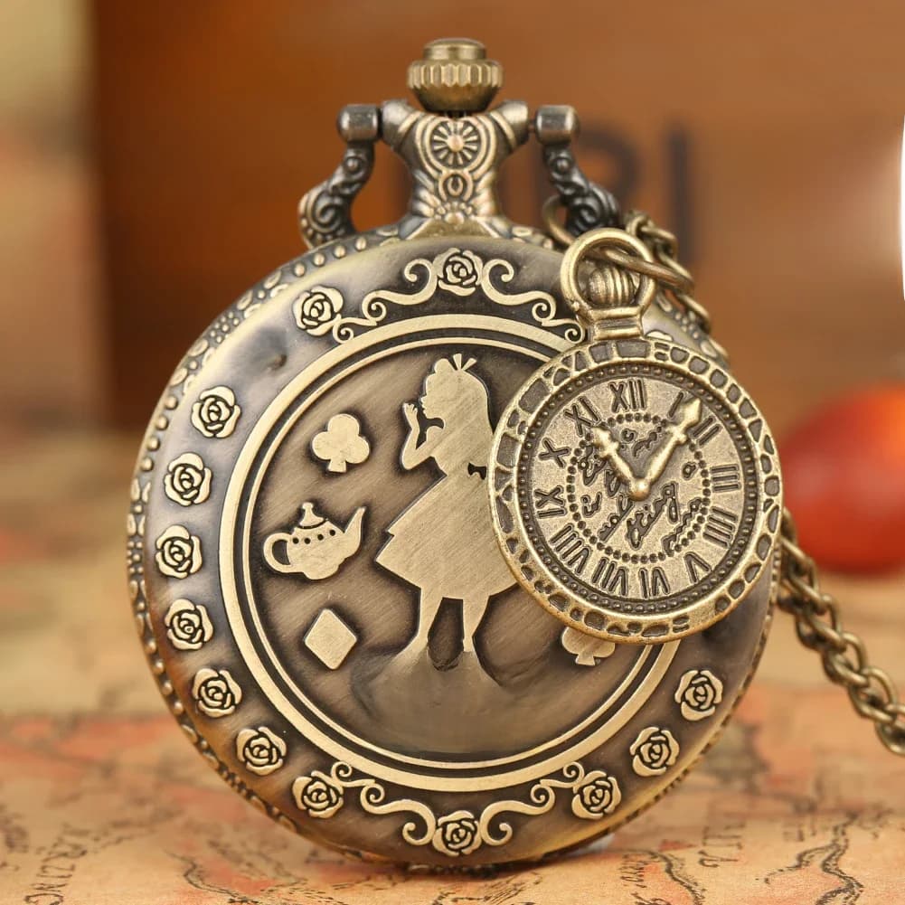 Montre de poche rétro en Bronze Alice, accessoire carrousel de Poker, chiffres arabes, collier à Quartz, pendentif, cadeau créatif pour filles et femmes