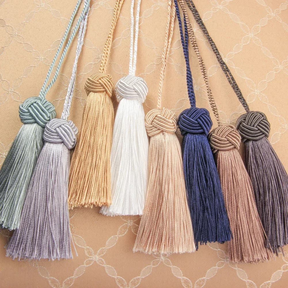 Marque-page petit pompon pour artisanat, porte-clés, garniture de pompons en soie, brosse à franges dorées, rideaux décoratifs, portes, 4 pièces