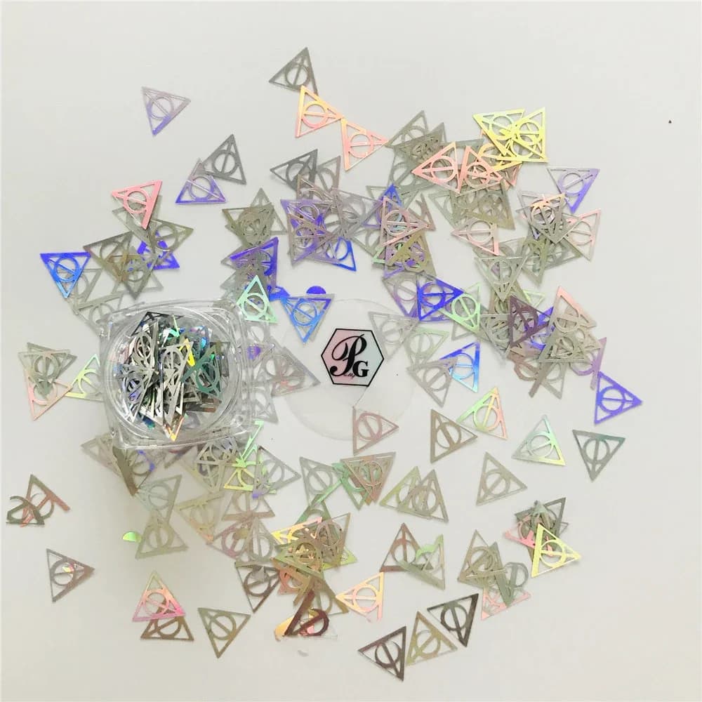 PrettyG 1 boîte de paillettes holographiques en forme de potter et du reliquier, Triangles creux pour bricolage, décoration d'ongles artisanaux