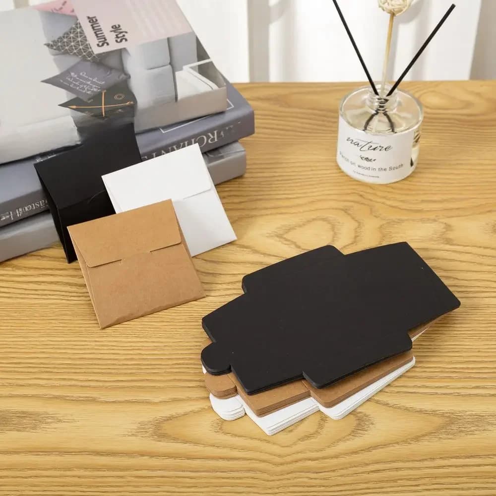 30 pièces blanc Kraft blanc marron noir boucle d'oreille collier enveloppe pochettes boîte-cadeau bijoux emballage support affichage organisateur