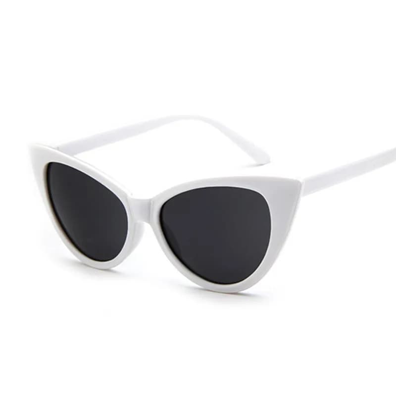Rétro Sexy oeil De chat Style lunettes De soleil femme classique noir blanc dames lunettes De soleil Cateye cadre dégradé Oculos De Sol Feminino