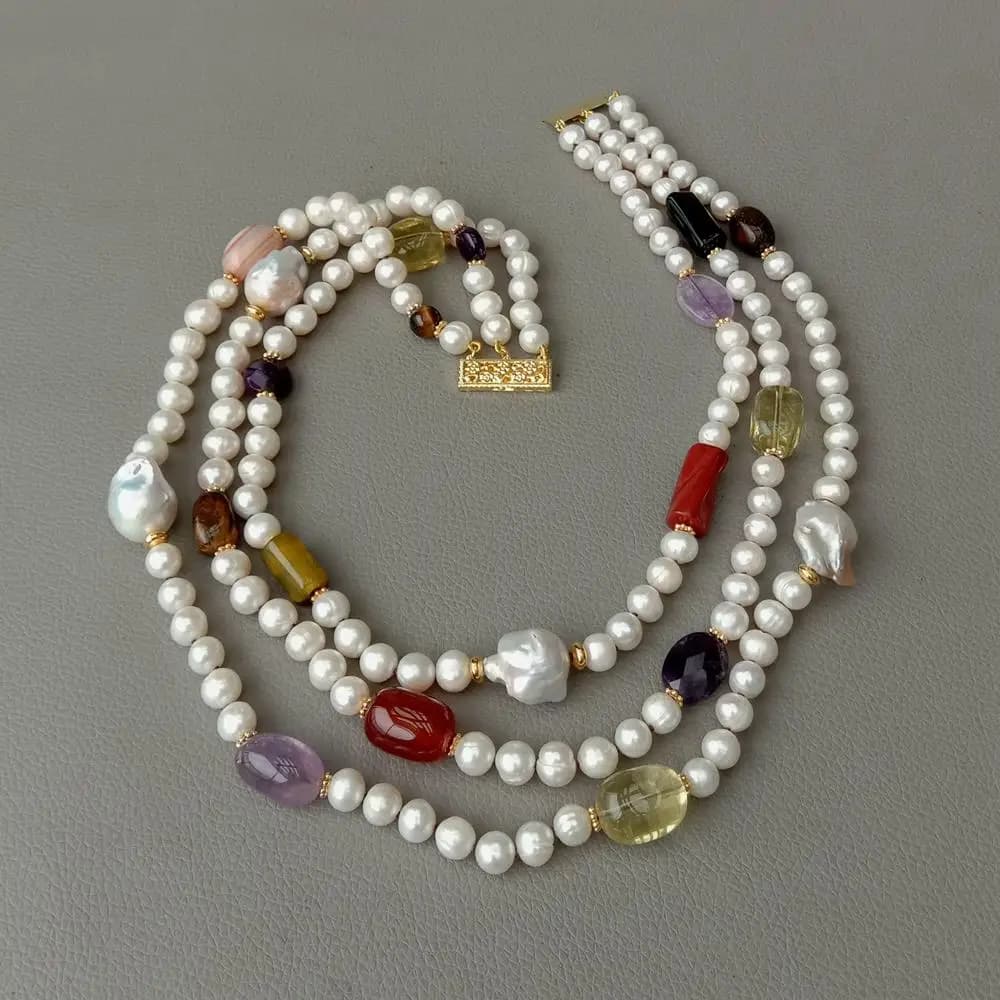 YYGEM Collier à 3 rangs de perles baroques Flameball blanches nukleées cultivées et de pierres semi-précieuses naturelles multicolores, 19'