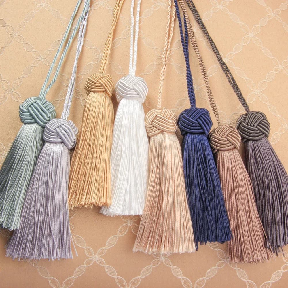 Marque-page petit pompon pour artisanat, porte-clés, garniture de pompons en soie, brosse à franges dorées, rideaux décoratifs, portes, 4 pièces