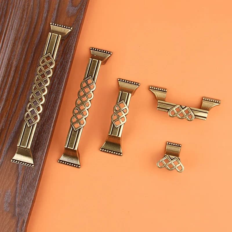 Poignée de porte d'armoire en alliage de zinc antique, meubles jeunesse Gole, armoire Chi Board Foy, MELPulls, boutons et Foy