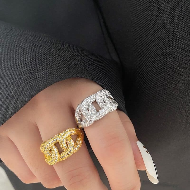 Heavy-duty French Niche Design, Unisex Style, Light Luxury, Fully Diamond-encrusted Open Chanel-style Ring, Fashionable