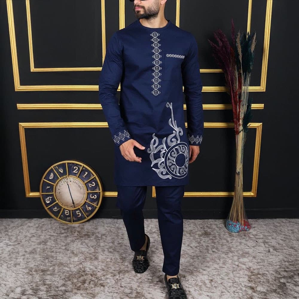 Costume noir africain décontracté brodé pour homme, manches longues, idéal pour les mariages et les banquets.