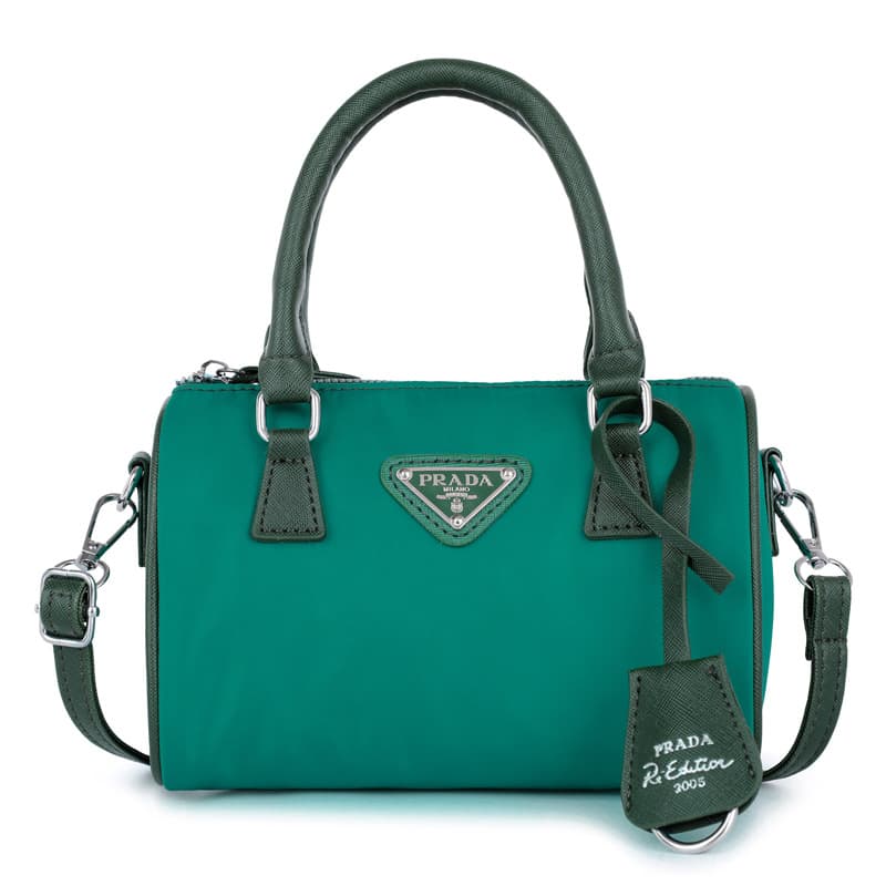 Classique rétro grandes dames rondes en nylon sac pour femmes triangle étiquette bandoulière sac à main épaule éclatée net rouge mêmes modèl