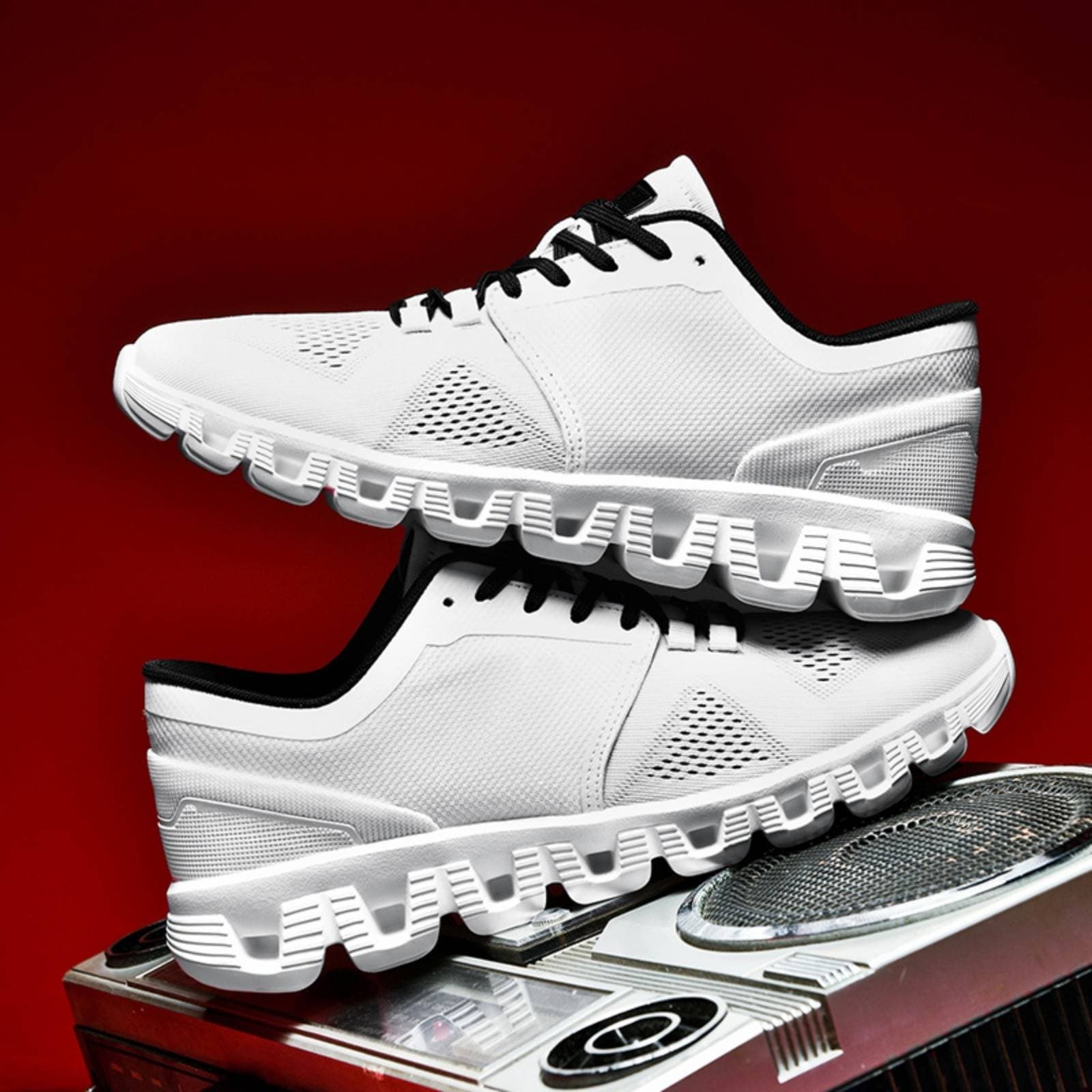 Men's Lightweight Running Shoes, Fashionable Sports Shoes, Spring And Summer Low Top Fly Woven Mesh Fabric, Breathable Retro Casual Running Shoes