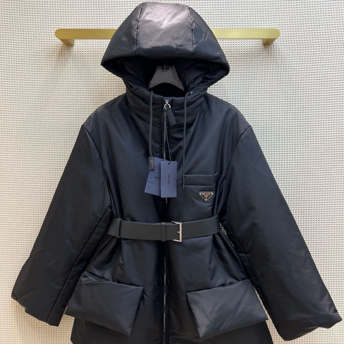 Veste matelassée chaude à grande poche décorative pour femme, style épais