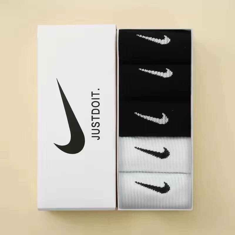 Lot de 5 paires de chaussettes de sport mi-mollet unisexes Nike, respirantes et côtelées, idéales pour la course, la salle de sport et le quotidie