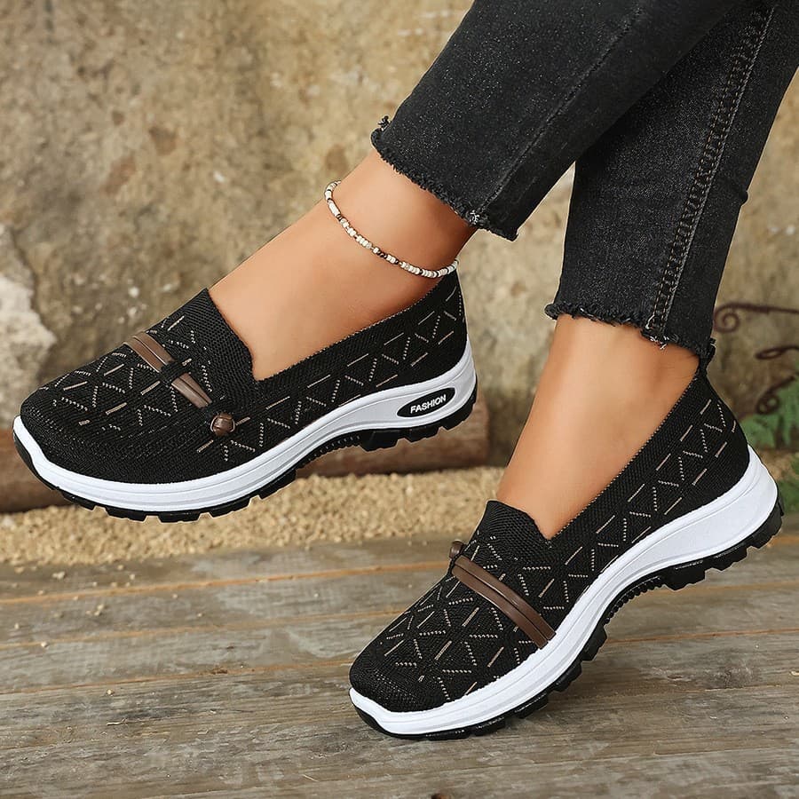 Women's Breathable Mesh Upper Casual Shoes Soft Sole Non-Slip Flat Low Top Comfortable Versatile Cloth Shoes