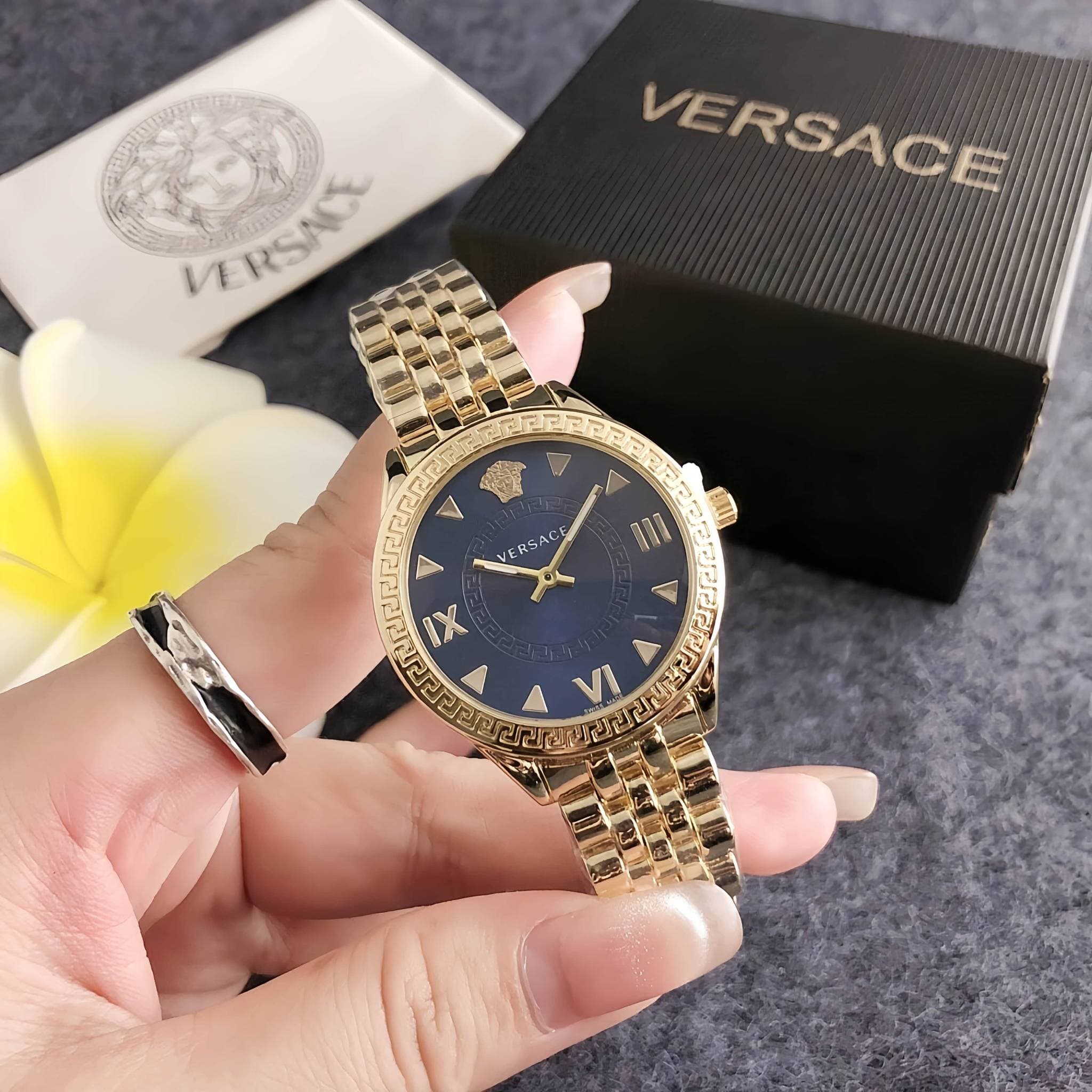 Montre suisse Versace avec cadran personnalisé pour homme, style décontracté et professionnel