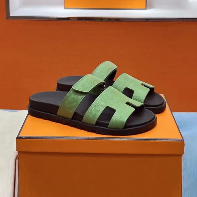 Pantoufles H, nouveau modèle été 2026 en stock, sandales antidérapantes et anti-odeurs pour femmes, grandes tailles, idéales pour le sport et la