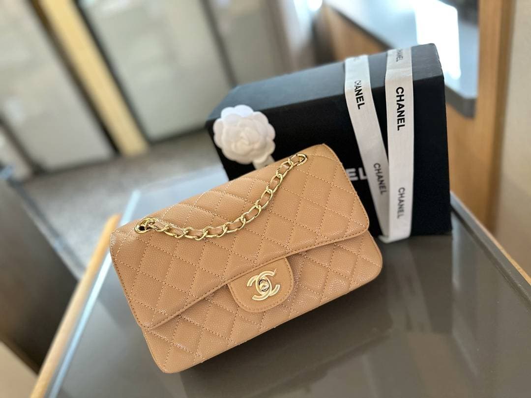 Sac à bandoulière classique en cuir véritable C * H * A * N * E * L, cuir de vache, rabat classique, taille 23 cm, boîte pliable