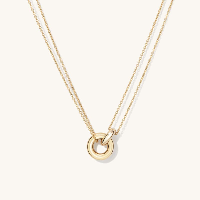 Light Luxury Style Interlocking Double Layer Necklace Niche Design High End Fashion Exquisite Temperament Clavicle Chain