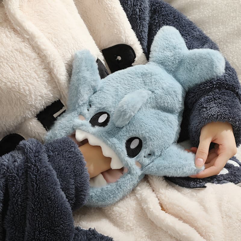 New cute plush insert water injection hot water bag thickened explosion-proof PVC warm water bag removable and washable spot wholesale