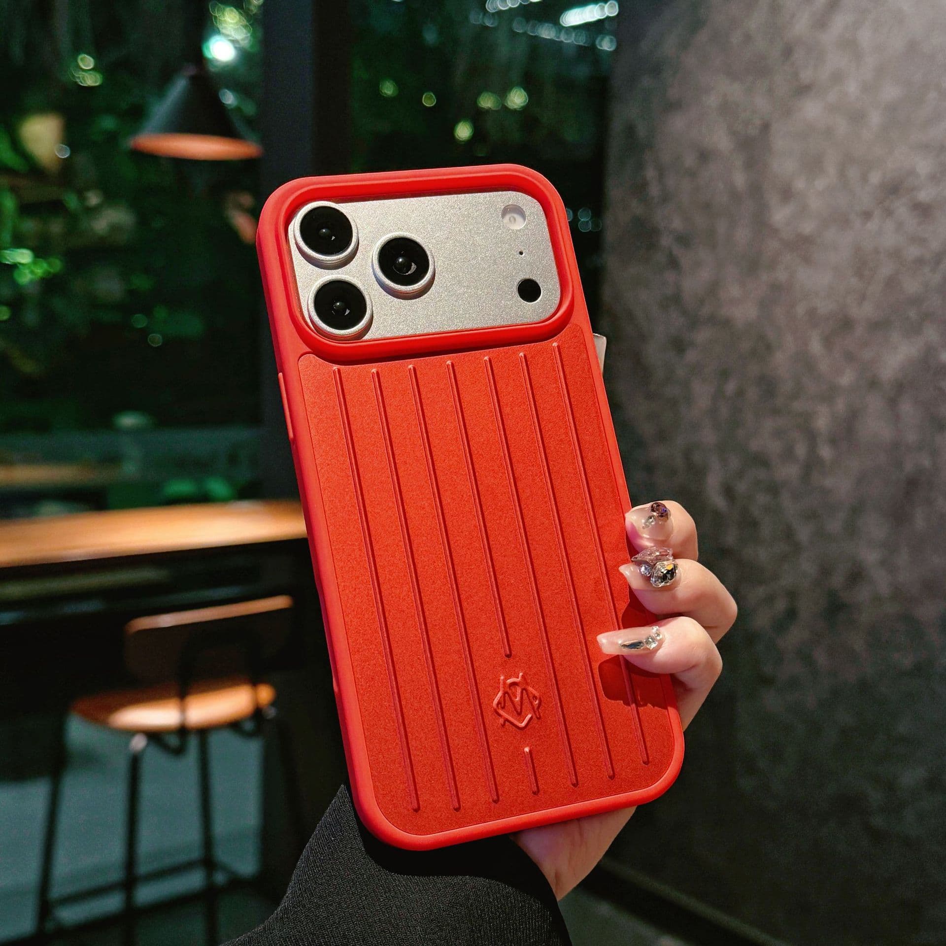 Coque iPhone en alliage d'aluminium véritable - Protection intégrale compatible avec les modèles 17 Pro Max, 16, 15 et 14. Coque en métal haut de