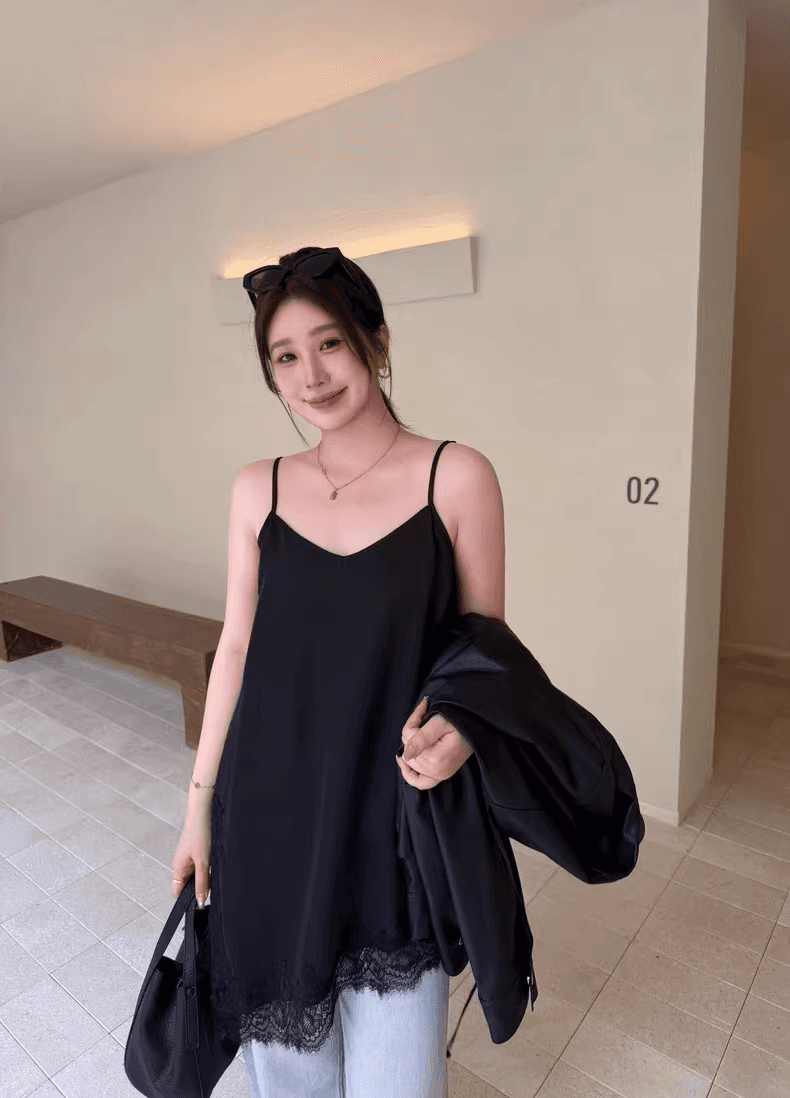 2026 Fall/Winter New V-neck Lace Trim Camisole For Women, Stylish And Elegant Fashionable Inner Top