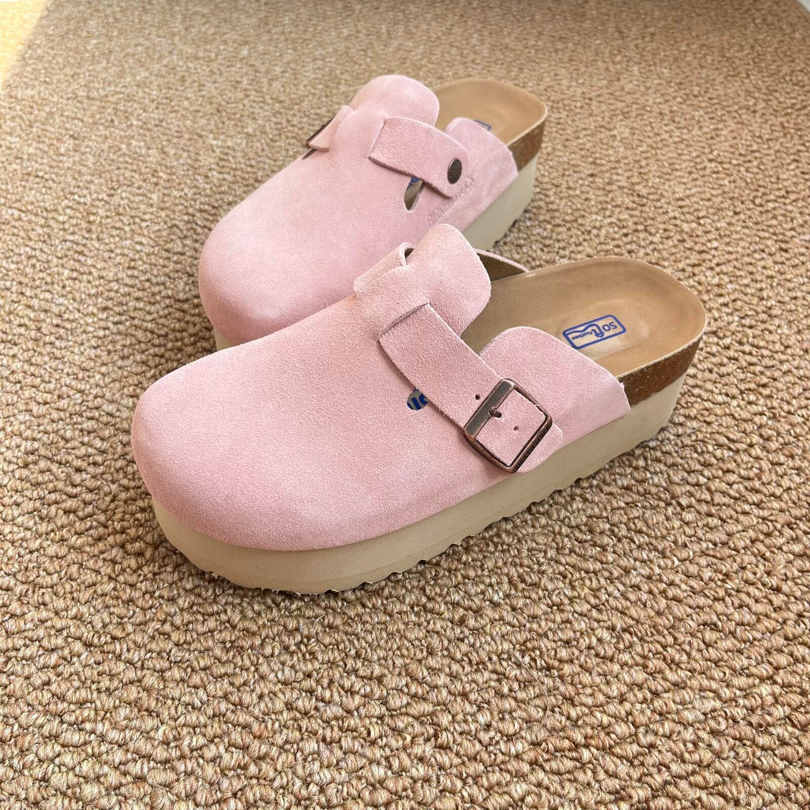 Sabots Boston en daim pour femmes, boucle réglable, semelle intérieure en liège, mules à enfiler, bout fermé, pantoufles, semelle intérieure so